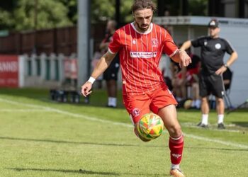 Huge three points takes Frome to top of the league