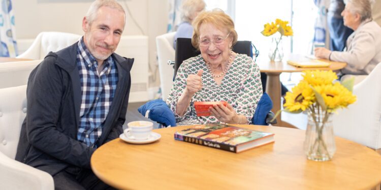 Arigatou gozaimasu! Frome care home resident learns Japanese