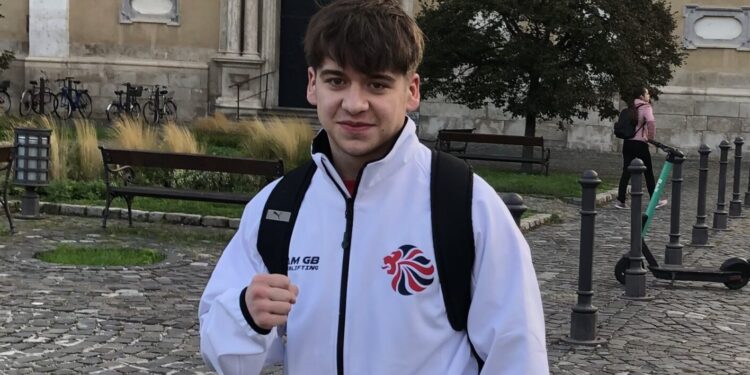 Powerlifting teen wins bronze medal on international stage