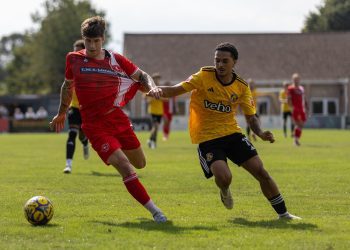 Frome cruise into next round