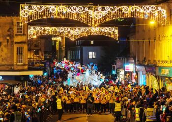 Thousands line streets to welcome Christmas in Frome