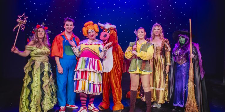 Extra performance added to Frome pantomime