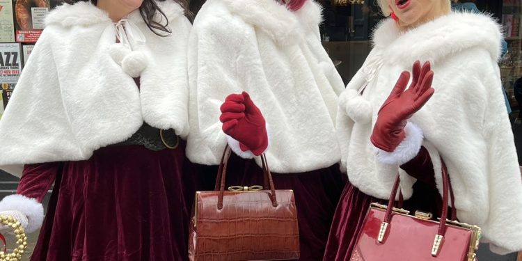 Festive show brings Planet Janet back to Frome