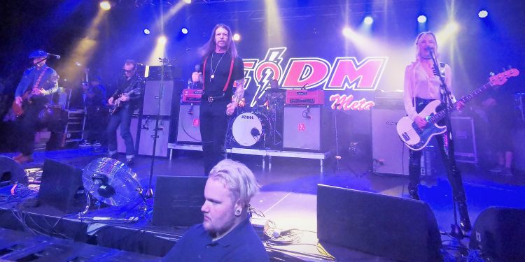 Eagles of Death Metal bring 20th anniversary tour to Frome