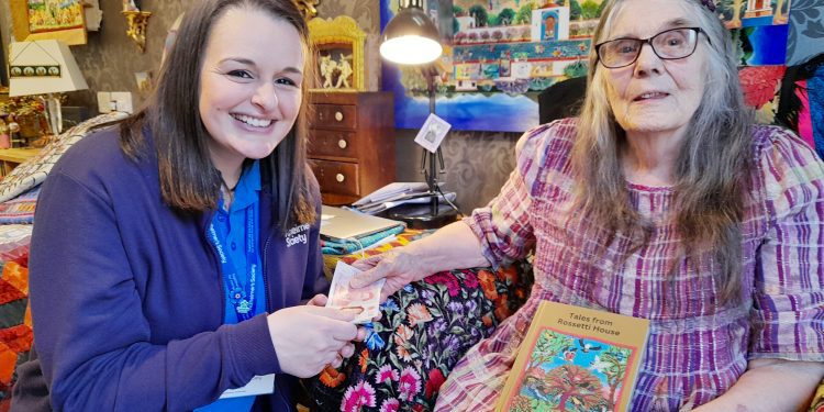 Resident’s book raises over £500 for Alzheimer’s Society