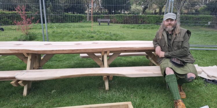 Iconic Frome tree  makes new picnic bench