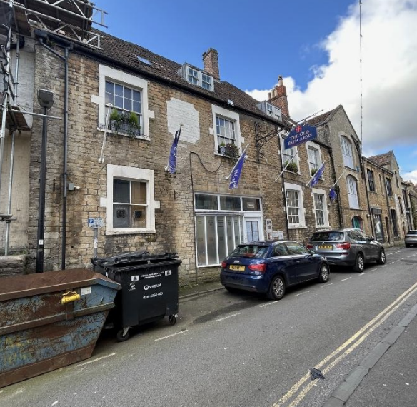 Plans to convert Frome pub into flats and commercial unit