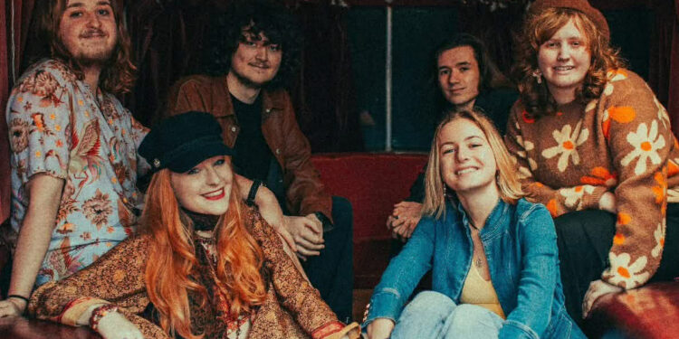 Mothers and daughters to play live music event