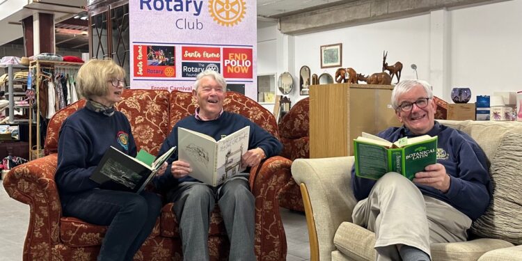 Pop-up shop closes after £37,000 fundraising success