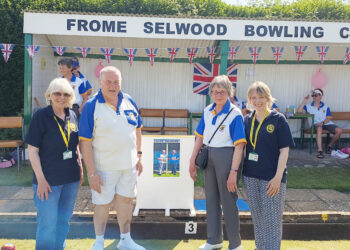 Bowls players complete 24-hour challenge in scorching heat