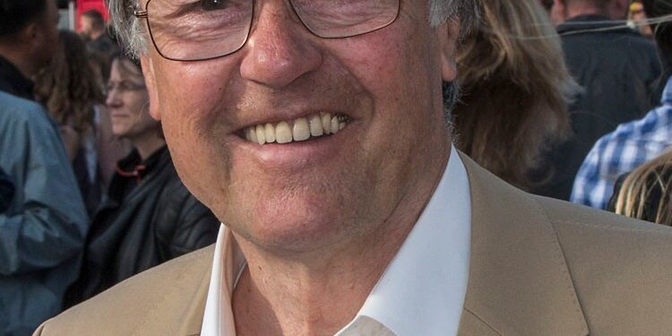 Tributes paid to Frome stalwart Martin Bax MBE