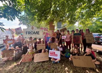 Residents call for action on energy costs and fossil fuels